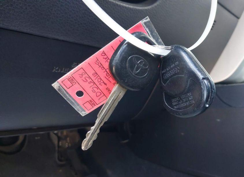 Photo 11 of 2016 Toyota Tundra SR5 4.6L V8 (VIN 5TFEM5F17GX105658)