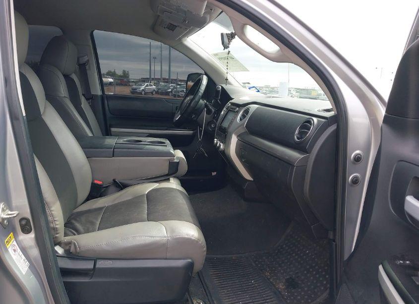 Photo 5 of 2015 Toyota Tundra SR5 4.6L V8 (VIN 5TFEM5F18FX092871)