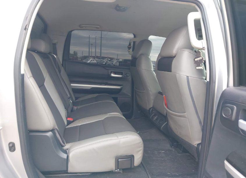 Photo 8 of 2015 Toyota Tundra SR5 4.6L V8 (VIN 5TFEM5F18FX092871)