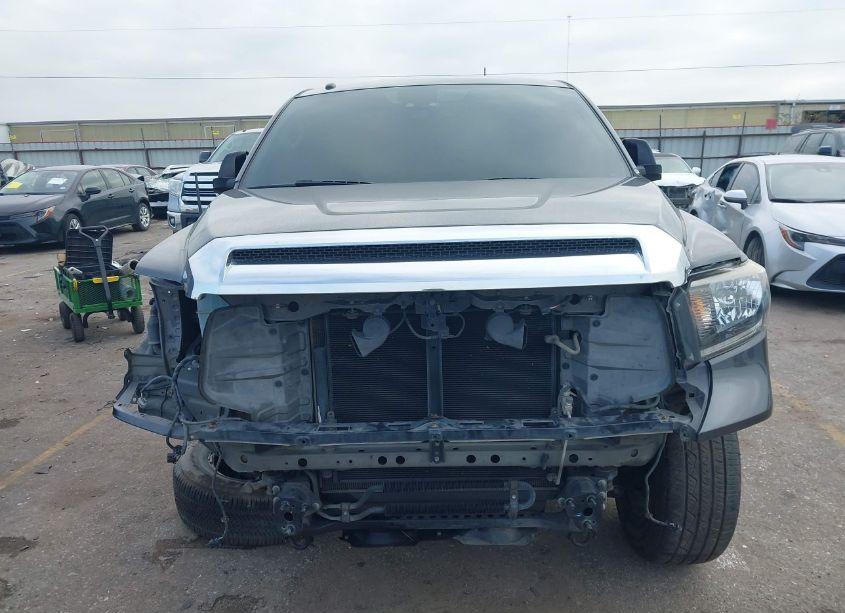 Photo 12 of 2018 Toyota Tundra SR5 4.6L V8 (VIN 5TFEM5F18JX127742)