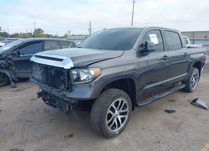 Photo 2 of 2018 Toyota Tundra SR5 4.6L V8 (VIN 5TFEM5F18JX127742)
