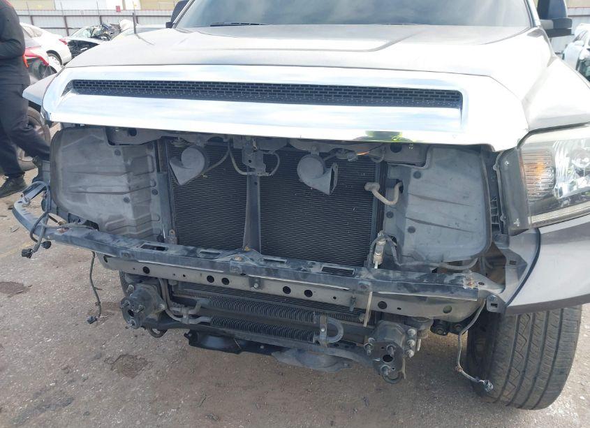 Photo 6 of 2018 Toyota Tundra SR5 4.6L V8 (VIN 5TFEM5F18JX127742)