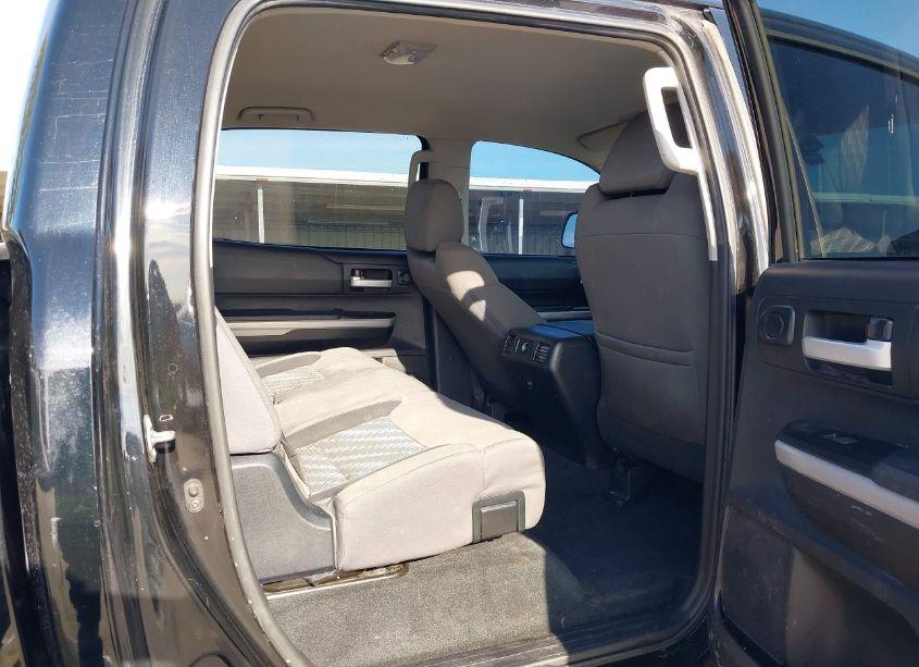 Photo 8 of 2018 Toyota Tundra SR5 4.6L V8 (VIN 5TFEM5F18JX131046)