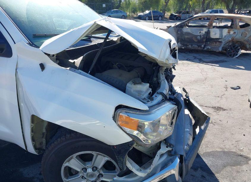 Photo 18 of 2016 Toyota Tundra SR5 4.6L V8 (VIN 5TFEM5F19GX105967)