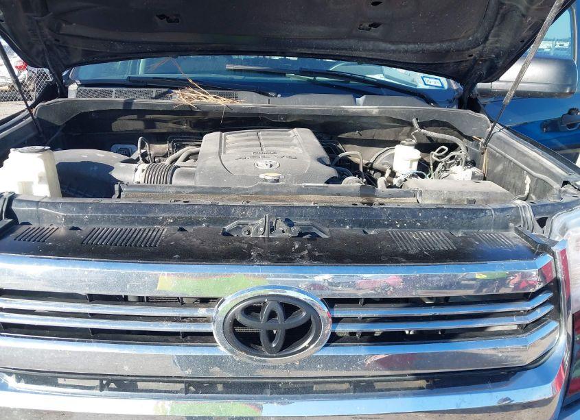 Photo 10 of 2017 Toyota Tundra SR5 4.6L V8 (VIN 5TFEM5F19HX117604)