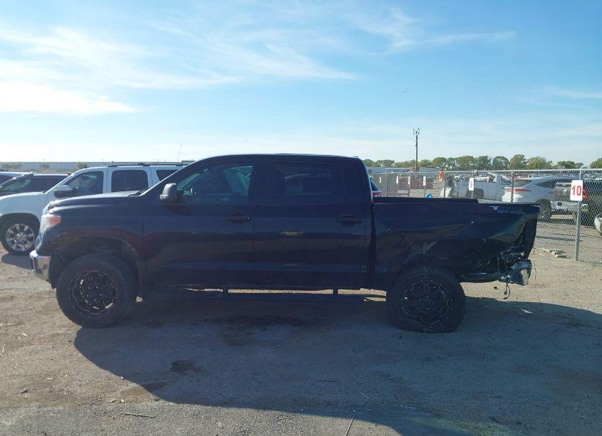 Photo 14 of 2017 Toyota Tundra SR5 4.6L V8 (VIN 5TFEM5F19HX117604)