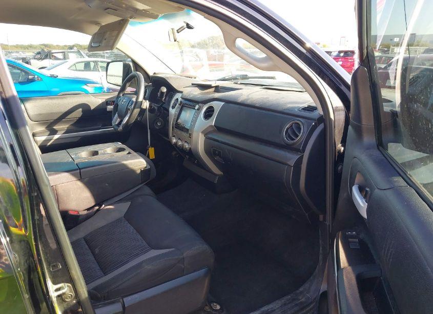 Photo 5 of 2017 Toyota Tundra SR5 4.6L V8 (VIN 5TFEM5F19HX117604)