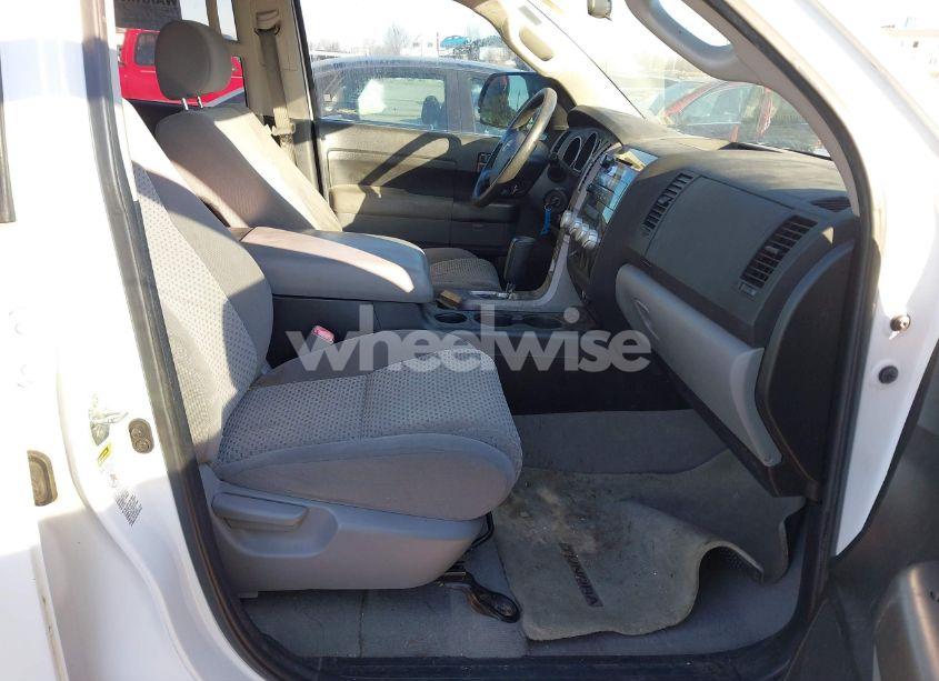 Photo 5 of 2011 Toyota Tundra GRADE 4.6L V8 (VIN 5TFEM5F1XBX030902)