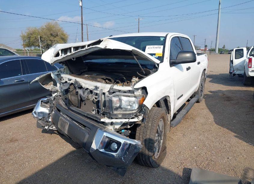 Photo 2 of 2019 Toyota Tundra SR5 4.6L V8 (VIN 5TFEM5F1XKX135763)