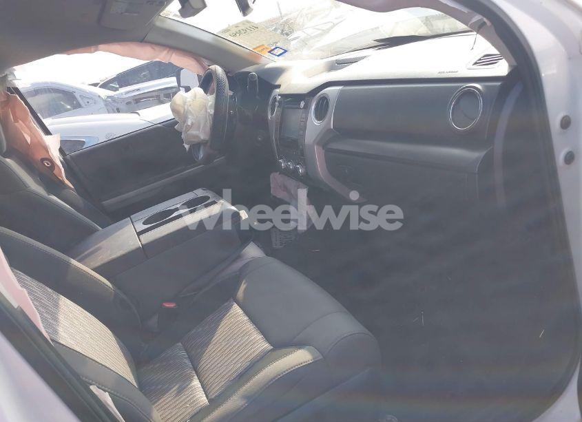 Photo 5 of 2019 Toyota Tundra SR5 4.6L V8 (VIN 5TFEM5F1XKX135763)