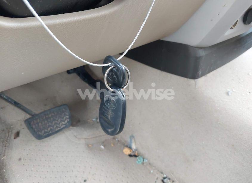 Photo 11 of 2009 Toyota Tundra GRADE 5.7L V8 (VIN 5TFEV54109X071145)