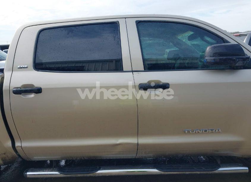 Photo 13 of 2007 Toyota Tundra SR5 5.7L V8 (VIN 5TFEV54147X026836)