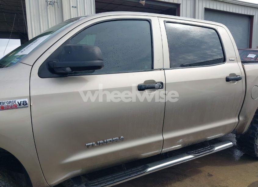 Photo 14 of 2007 Toyota Tundra SR5 5.7L V8 (VIN 5TFEV54147X026836)