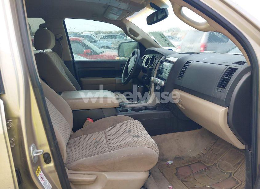 Photo 5 of 2007 Toyota Tundra SR5 5.7L V8 (VIN 5TFEV54147X026836)