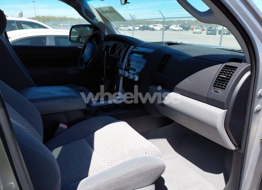 Photo 5 of 2008 Toyota Tundra SR5 5.7L V8 (VIN 5TFEV54148X054363)