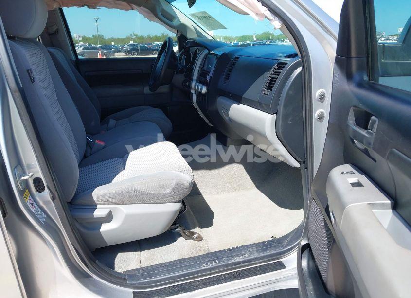 Photo 5 of 2008 Toyota Tundra BASE 5.7L V8 (VIN 5TFEV54168X063002)