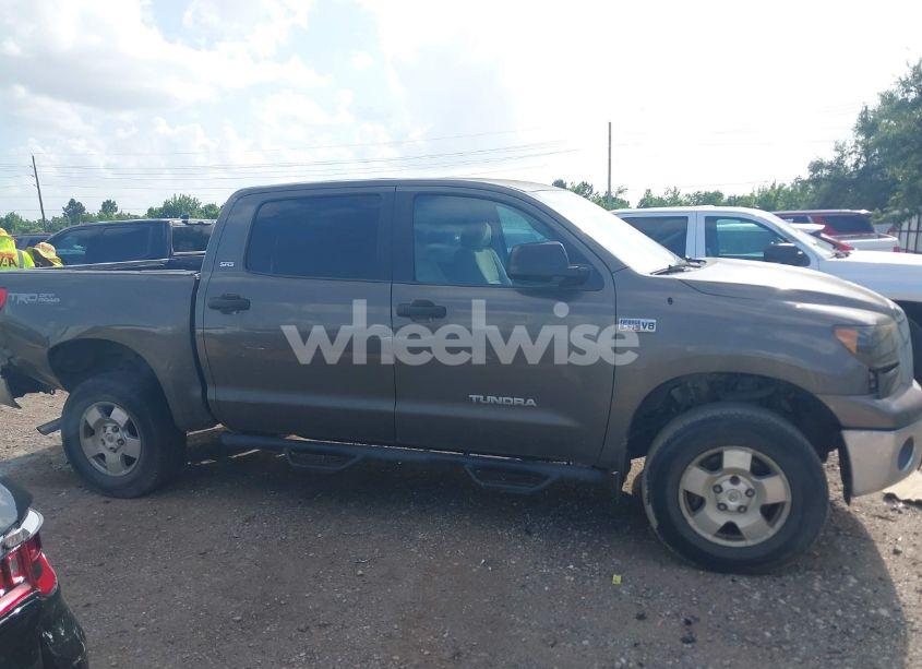 Photo 13 of 2009 Toyota Tundra SR5 5.7L V8 (VIN 5TFEV54169X070680)