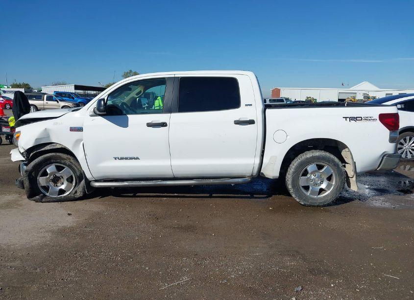 Photo 14 of 2007 Toyota Tundra SR5 5.7L V8 (VIN 5TFEV54197X027075)