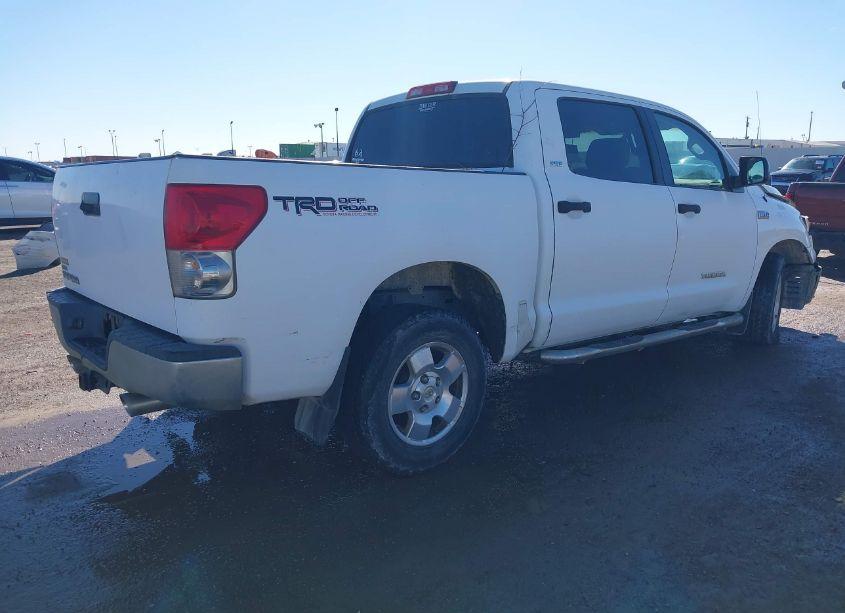 Photo 4 of 2007 Toyota Tundra SR5 5.7L V8 (VIN 5TFEV54197X027075)
