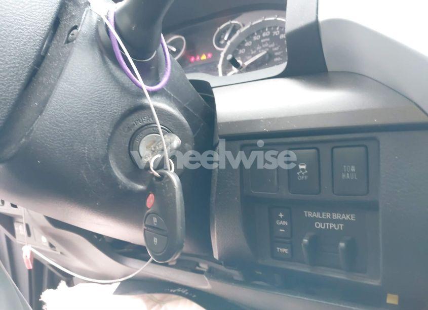 Photo 11 of 2016 Toyota Tundra SR5 5.7L V8 (VIN 5TFEW5F10GX201013)