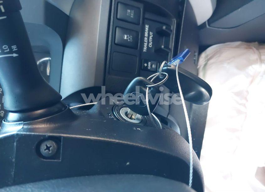 Photo 11 of 2016 Toyota Tundra SR5 5.7L V8 (VIN 5TFEW5F11GX205507)