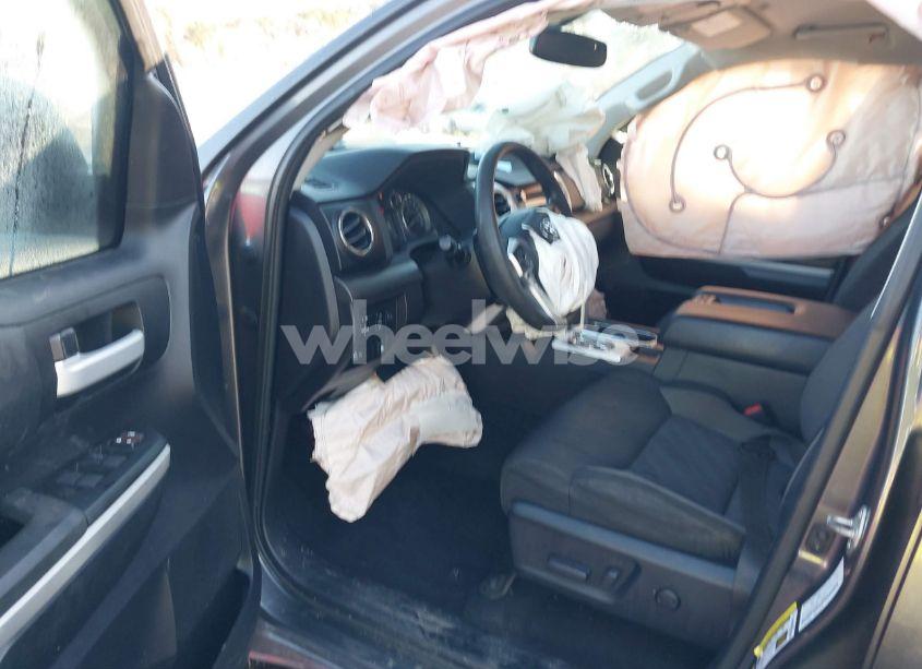 Photo 5 of 2016 Toyota Tundra SR5 5.7L V8 (VIN 5TFEW5F11GX205507)