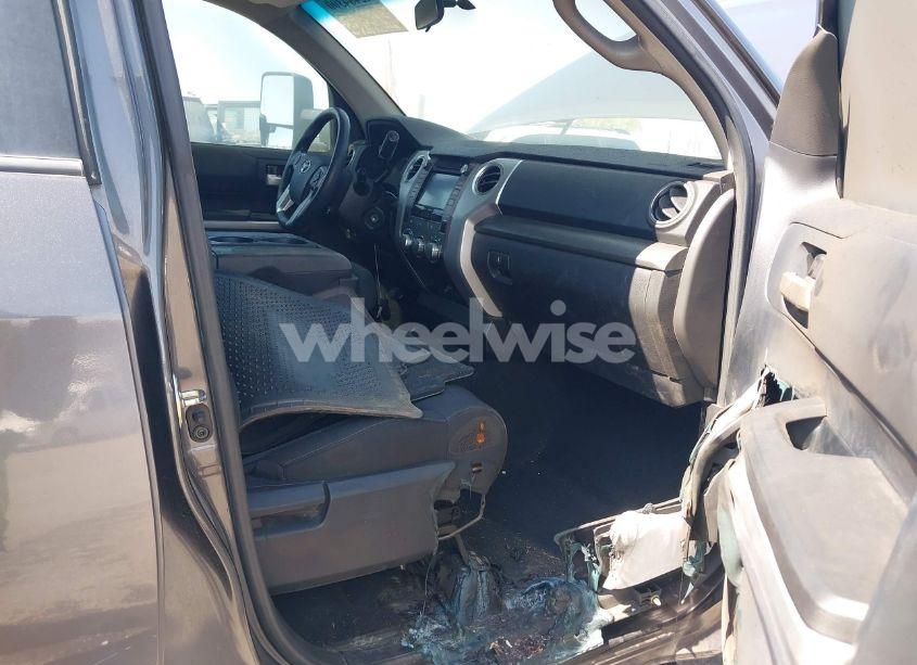 Photo 5 of 2016 Toyota Tundra SR5 5.7L V8 (VIN 5TFEW5F13GX197216)