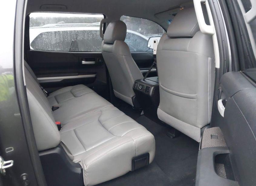 Photo 8 of 2016 Toyota Tundra SR5 5.7L V8 (VIN 5TFEW5F13GX204553)