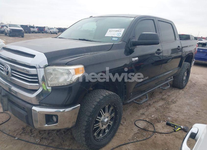 Photo 2 of 2017 Toyota Tundra SR5 5.7L V8 (VIN 5TFEW5F13HX227400)
