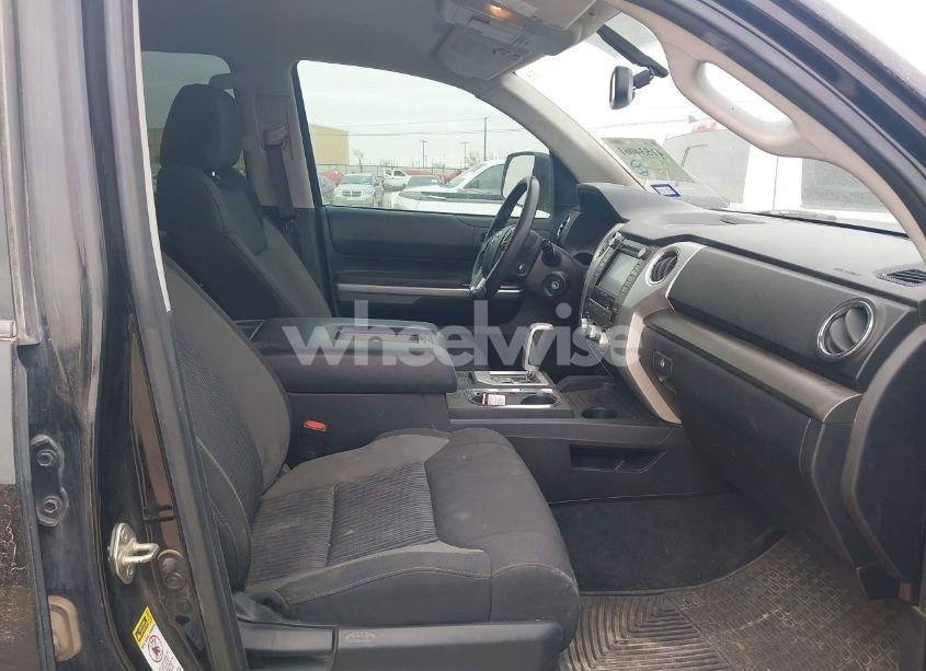 Photo 5 of 2017 Toyota Tundra SR5 5.7L V8 (VIN 5TFEW5F13HX227400)