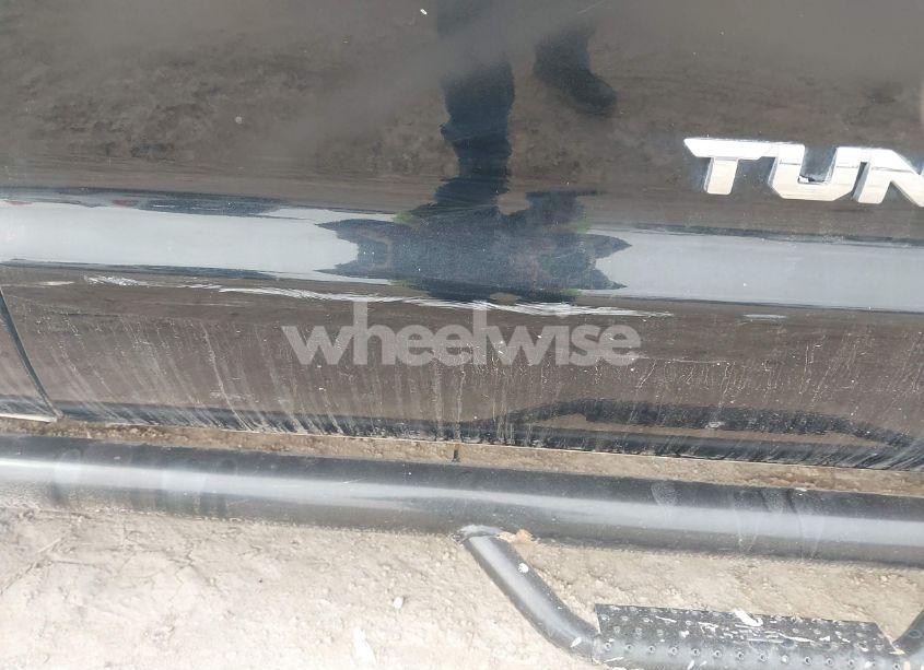 Photo 6 of 2017 Toyota Tundra SR5 5.7L V8 (VIN 5TFEW5F13HX227400)