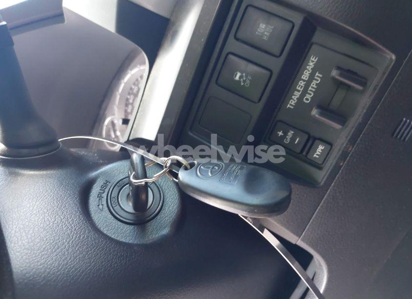 Photo 11 of 2016 Toyota Tundra SR5 5.7L V8 (VIN 5TFEW5F14GX195166)