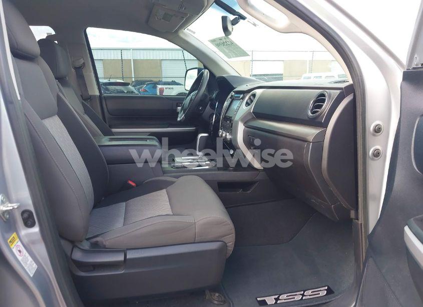 Photo 5 of 2016 Toyota Tundra SR5 5.7L V8 (VIN 5TFEW5F14GX195166)