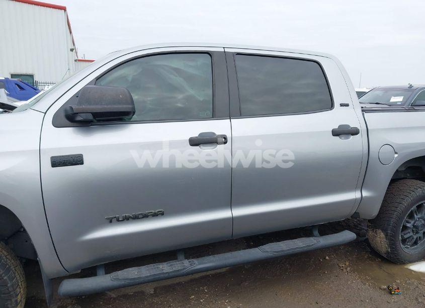 Photo 14 of 2016 Toyota Tundra SR5 5.7L V8 (VIN 5TFEW5F16GX211321)
