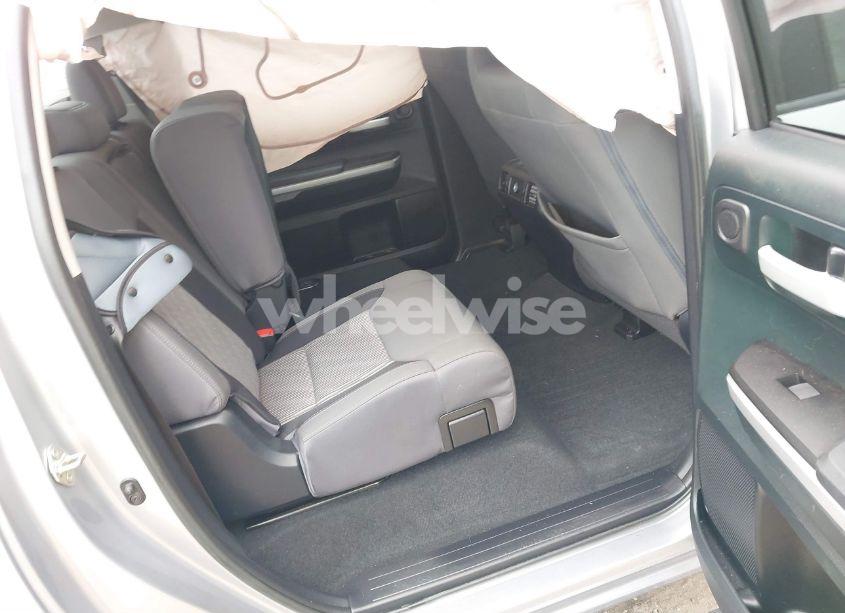 Photo 8 of 2016 Toyota Tundra SR5 5.7L V8 (VIN 5TFEW5F16GX211321)