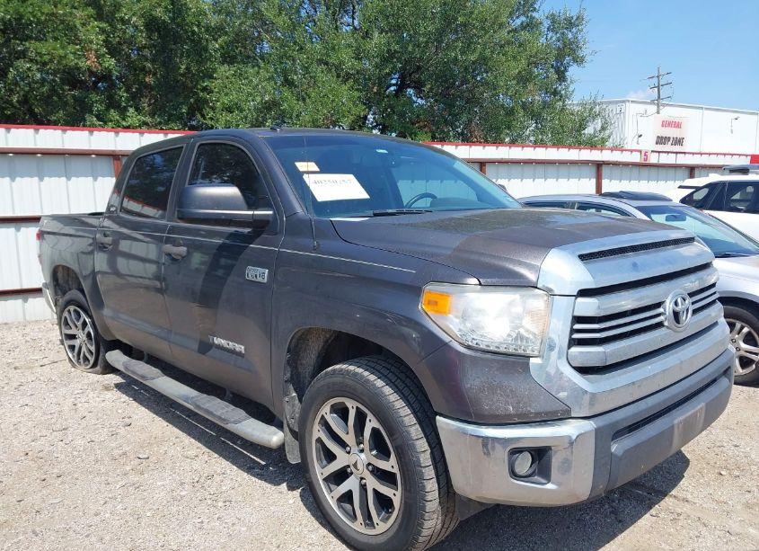 2016 Toyota Tundra SR5 5.7L V8 (VIN 5TFEW5F17GX211232) main photo