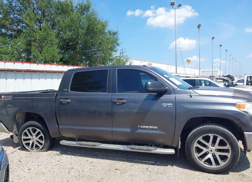 Photo 13 of 2016 Toyota Tundra SR5 5.7L V8 (VIN 5TFEW5F17GX211232)