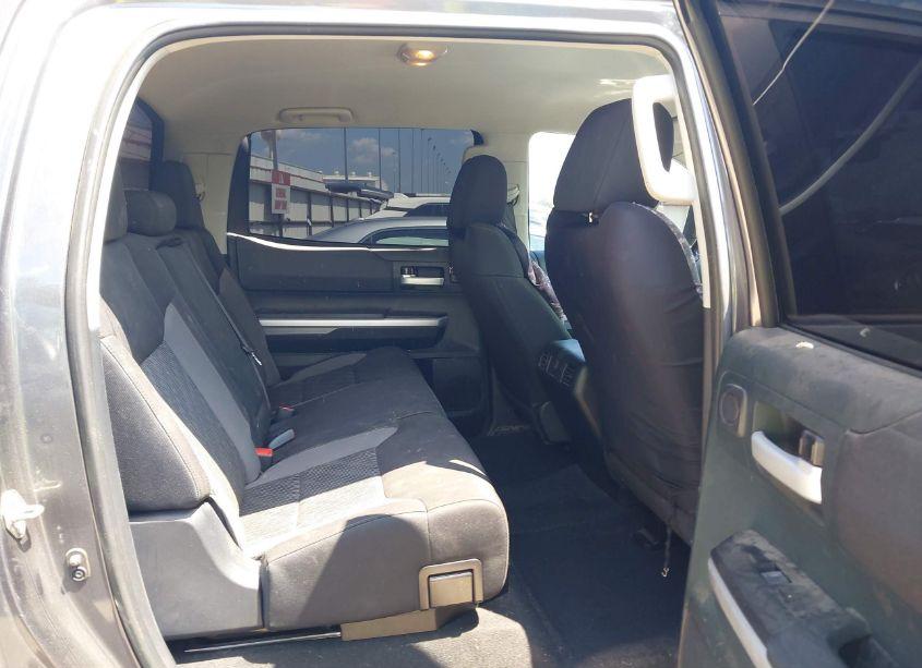 Photo 8 of 2016 Toyota Tundra SR5 5.7L V8 (VIN 5TFEW5F17GX211232)