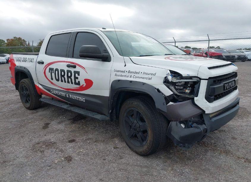 2016 Toyota Tundra SR5 5.7L V8 (VIN 5TFEW5F19GX207764) main photo