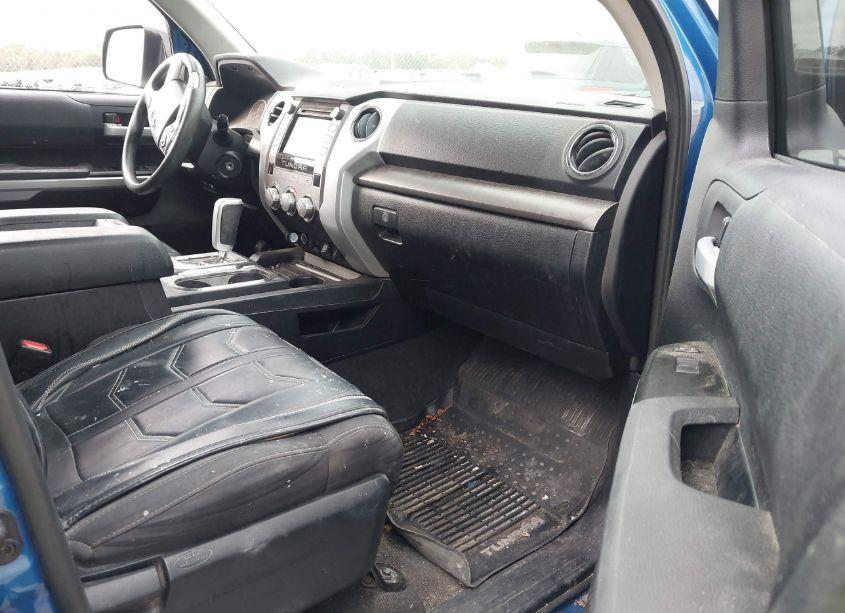 Photo 5 of 2016 Toyota Tundra SR5 5.7L V8 (VIN 5TFEW5F19GX207764)