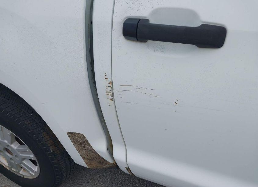 Photo 6 of 2010 Toyota Tundra GRADE 5.7L V8 (VIN 5TFEY5F10AX078878)