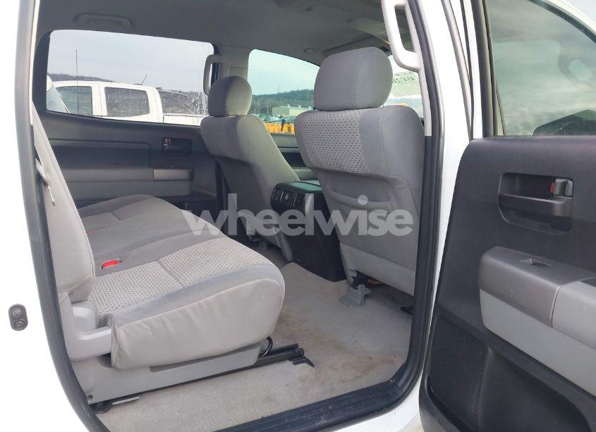 Photo 8 of 2011 Toyota Tundra GRADE 5.7L V8 (VIN 5TFEY5F10BX100041)