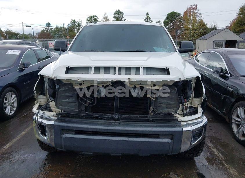 Photo 13 of 2014 Toyota Tundra SR5 5.7L V8 (VIN 5TFEY5F10EX148904)