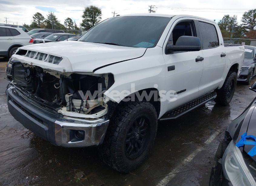 Photo 2 of 2014 Toyota Tundra SR5 5.7L V8 (VIN 5TFEY5F10EX148904)