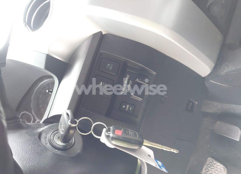 Photo 11 of 2018 Toyota Tundra SR5 5.7L V8 (VIN 5TFEY5F10JX242470)