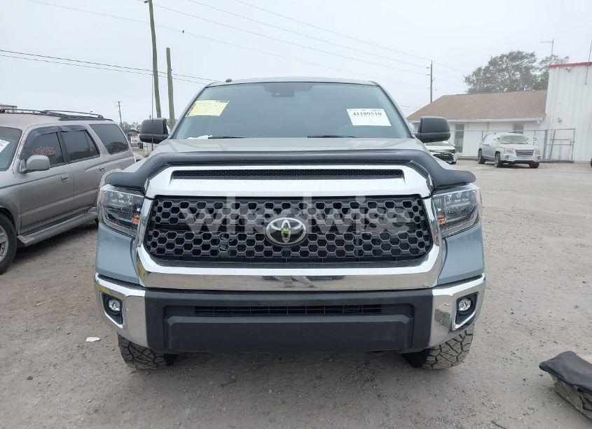 Photo 12 of 2018 Toyota Tundra SR5 5.7L V8 (VIN 5TFEY5F10JX242470)