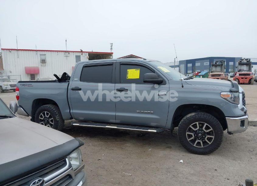 Photo 13 of 2018 Toyota Tundra SR5 5.7L V8 (VIN 5TFEY5F10JX242470)