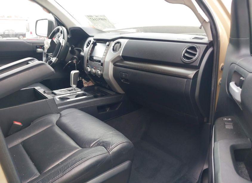 Photo 5 of 2020 Toyota Tundra SR5 (VIN 5TFEY5F10LX256517)