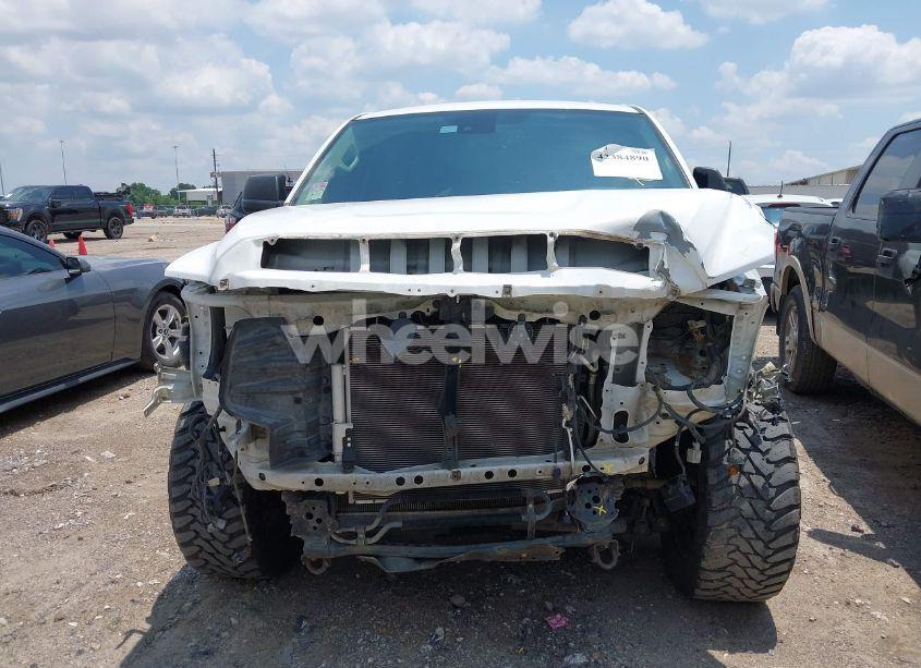 Photo 13 of 2020 Toyota Tundra SR5 (VIN 5TFEY5F10LX268733)