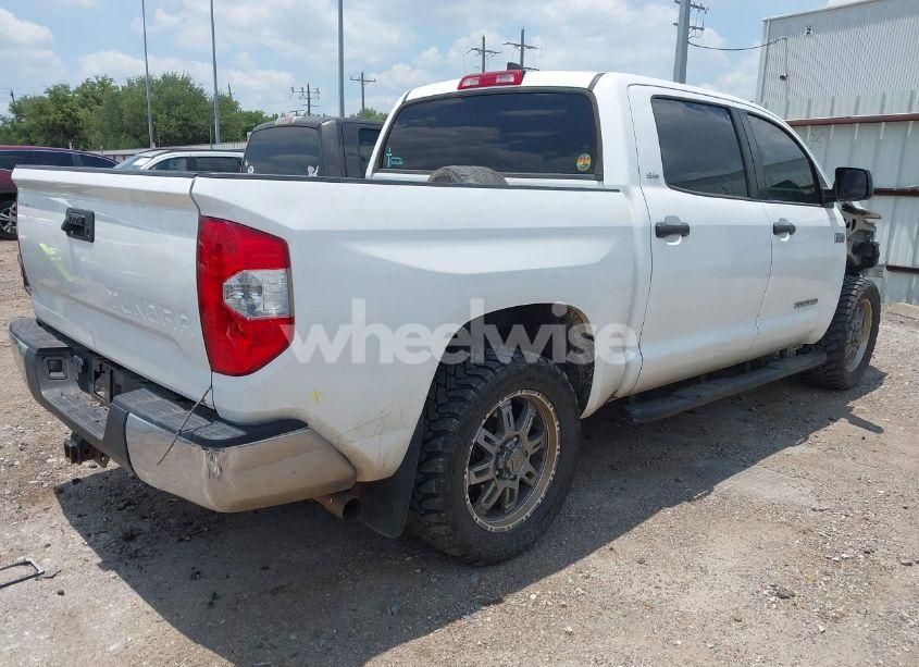 Photo 4 of 2020 Toyota Tundra SR5 (VIN 5TFEY5F10LX268733)